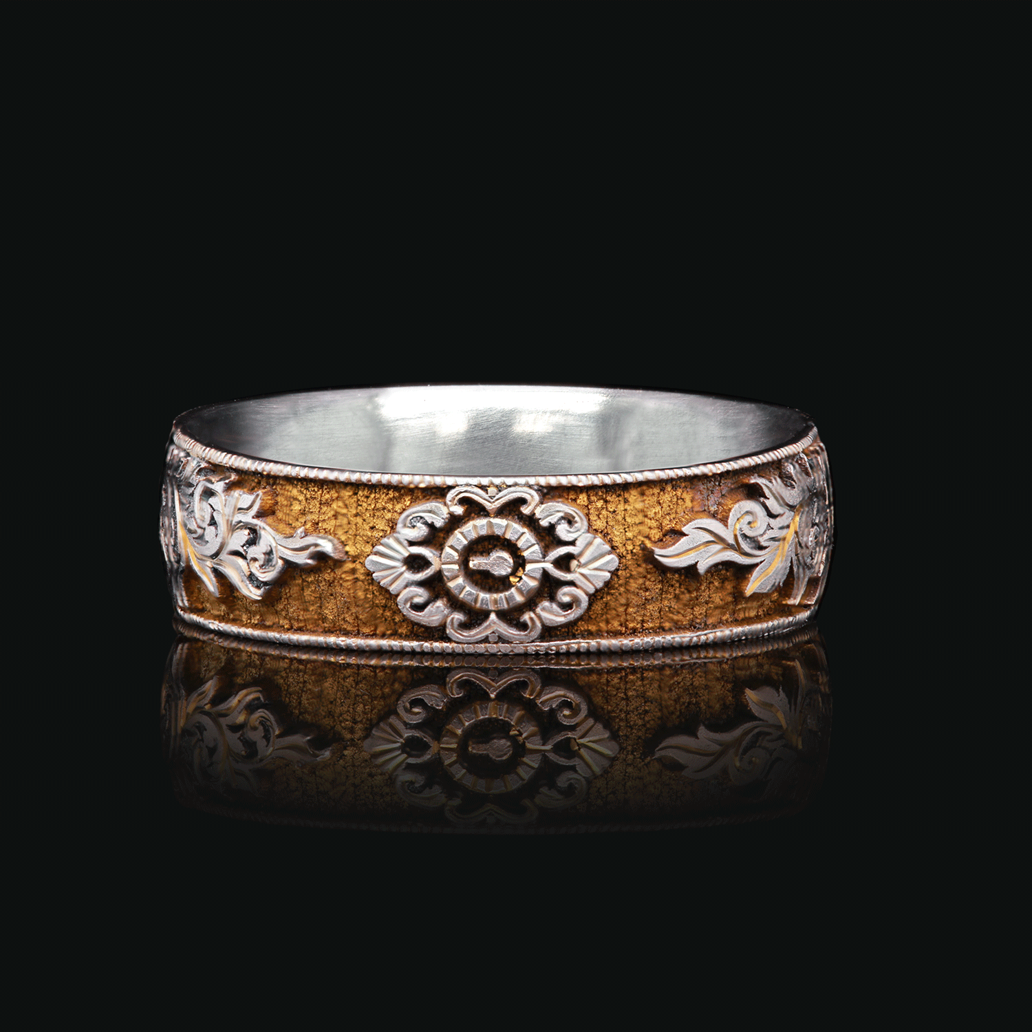 The Hidden Details That Make Custom Rings Special: From Engravings to Secret Gems
