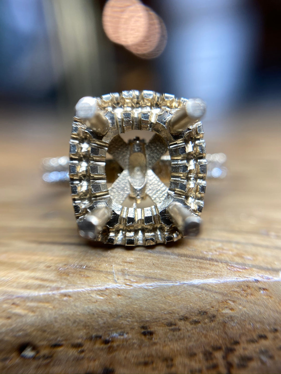 Pearl and Beaded Jewelry Trends Toronto 2026: Modern Boho Stacking Guide
