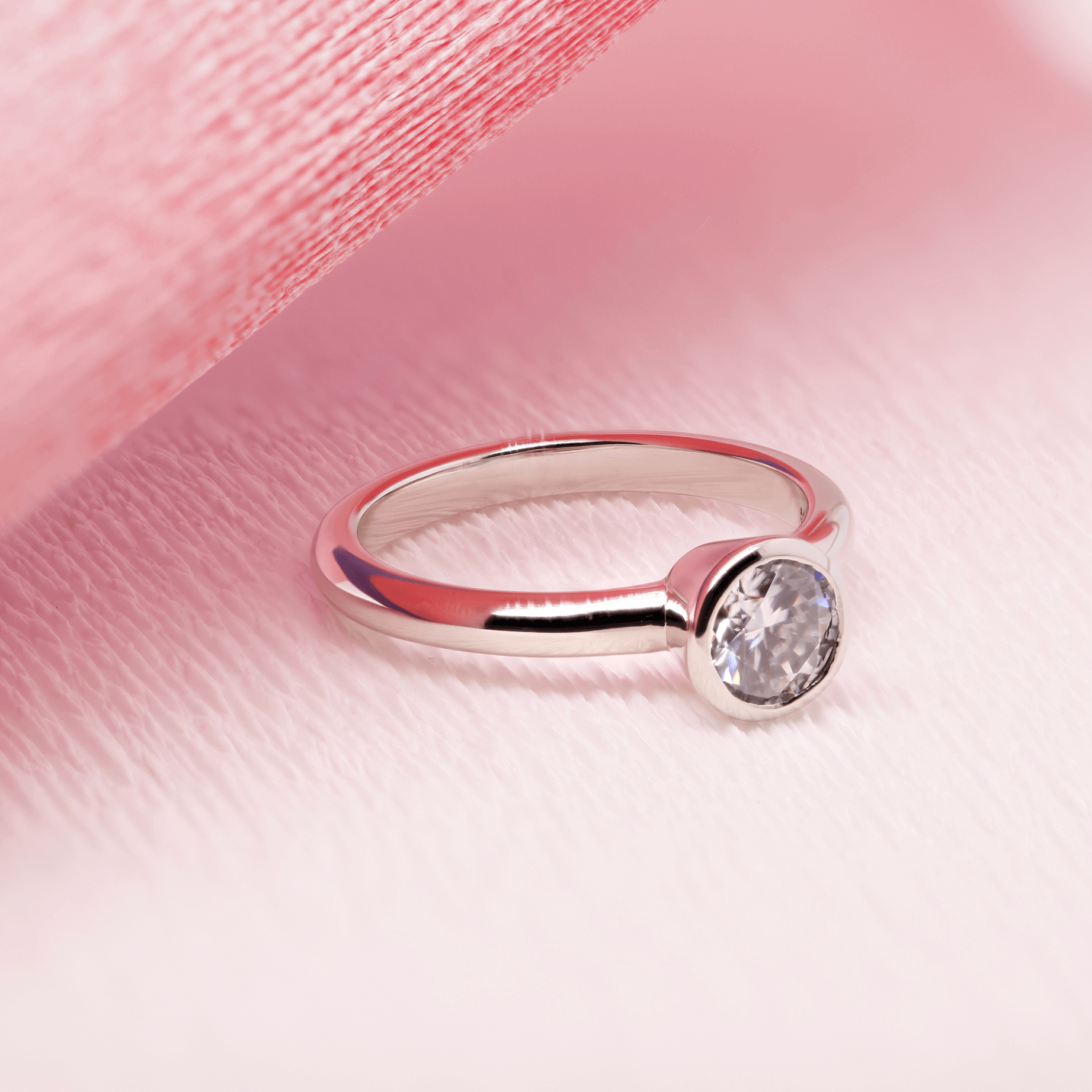 Moissanite vs Lab Diamonds Toronto: Complete Cost & Sparkle Comparison