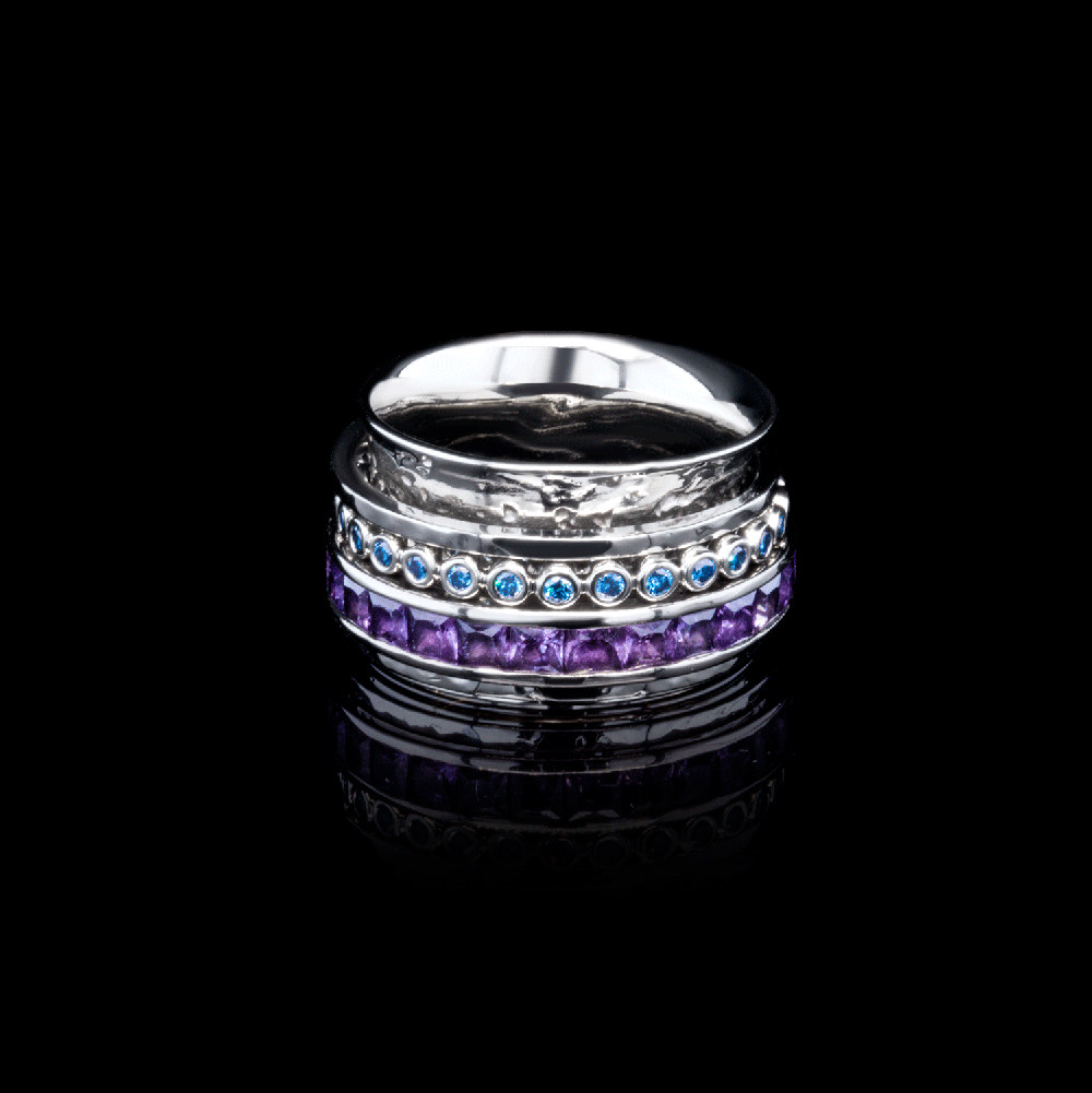 The Ultimate Guide to Anniversary Jewellery Gifts