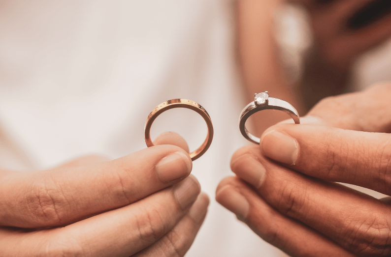 How to Pick a Wedding Band That Matches Your Engagement Ring