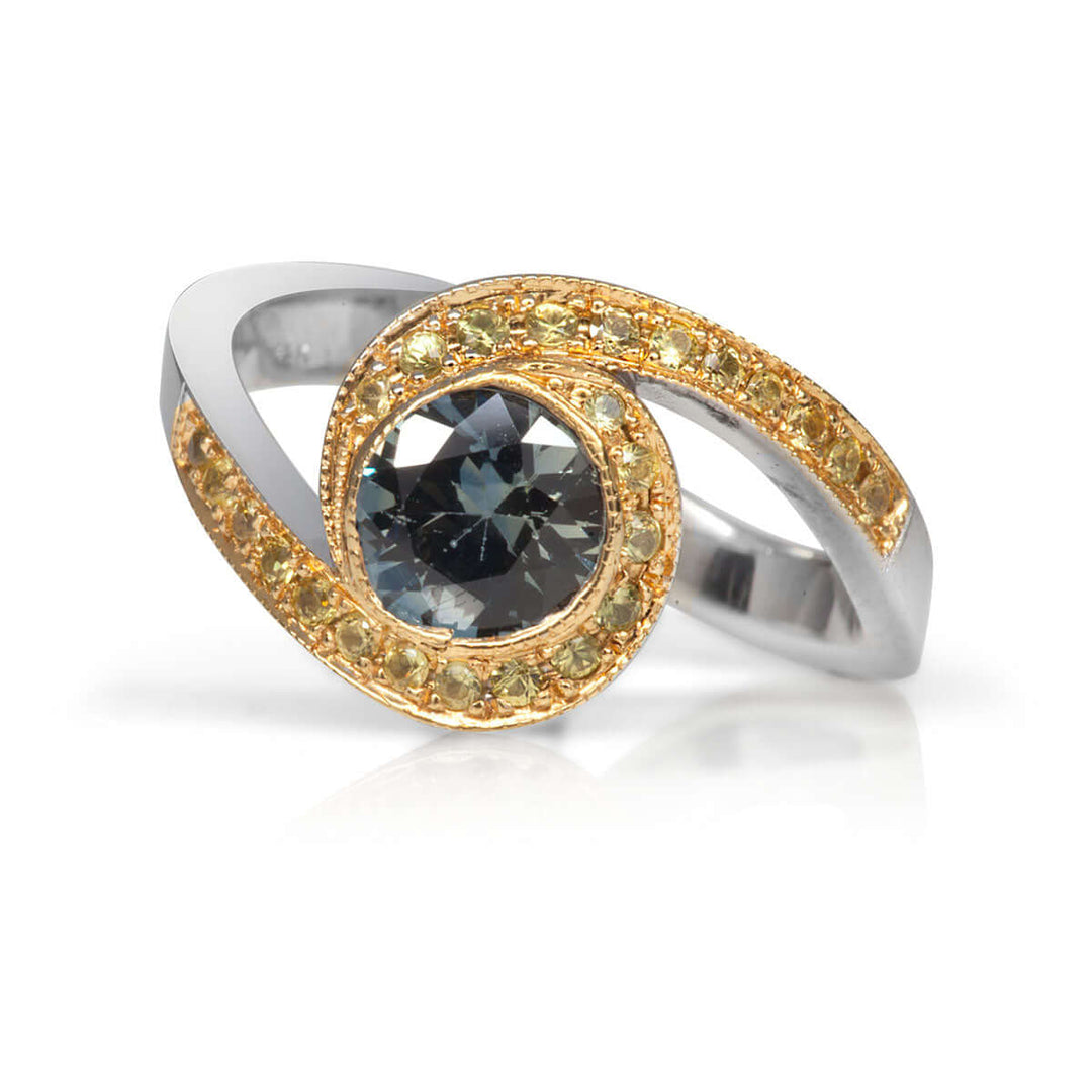 Latest Minimalist Gold Jewellery Trends in Toronto