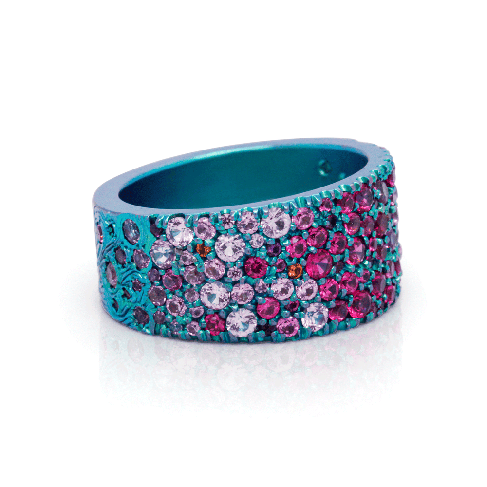 Titanium sapphire highjewelry