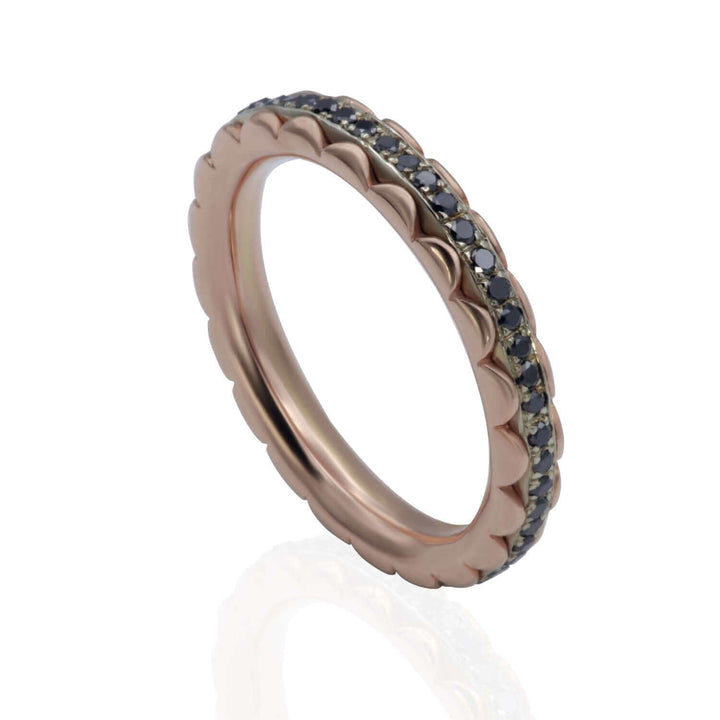 Black Lily - Janine de Dorigny jewellery